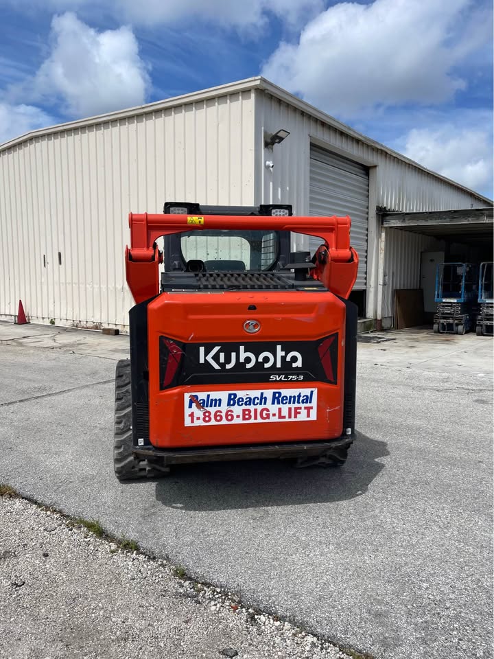 2025 Kubota SVL75-3 Skid Steer view 2
